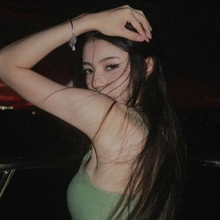 离婚后，我被美女包围求婚