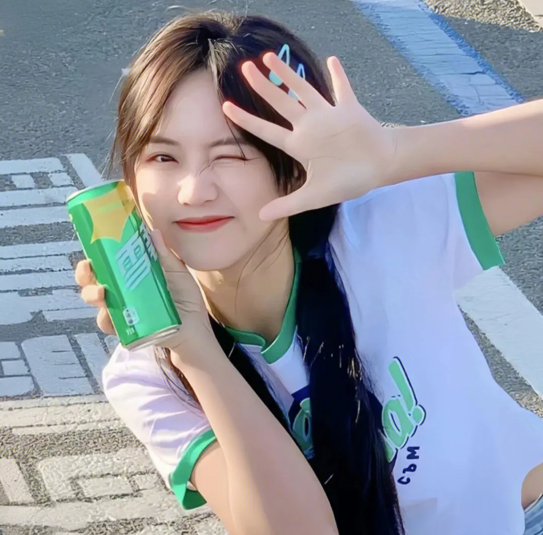 七零嫁机长文工团养崽撩夫日常